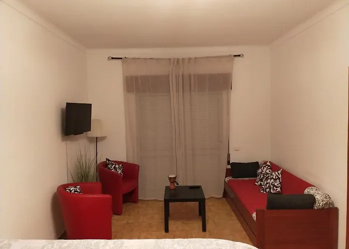 Cantinho Do Ze E Da Julia * Lagos